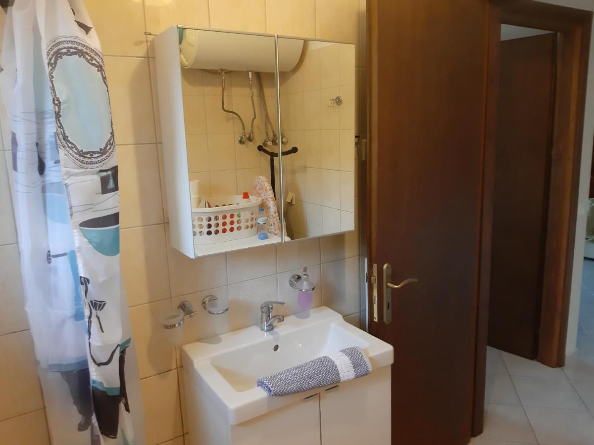 Olive Tree Apartment *